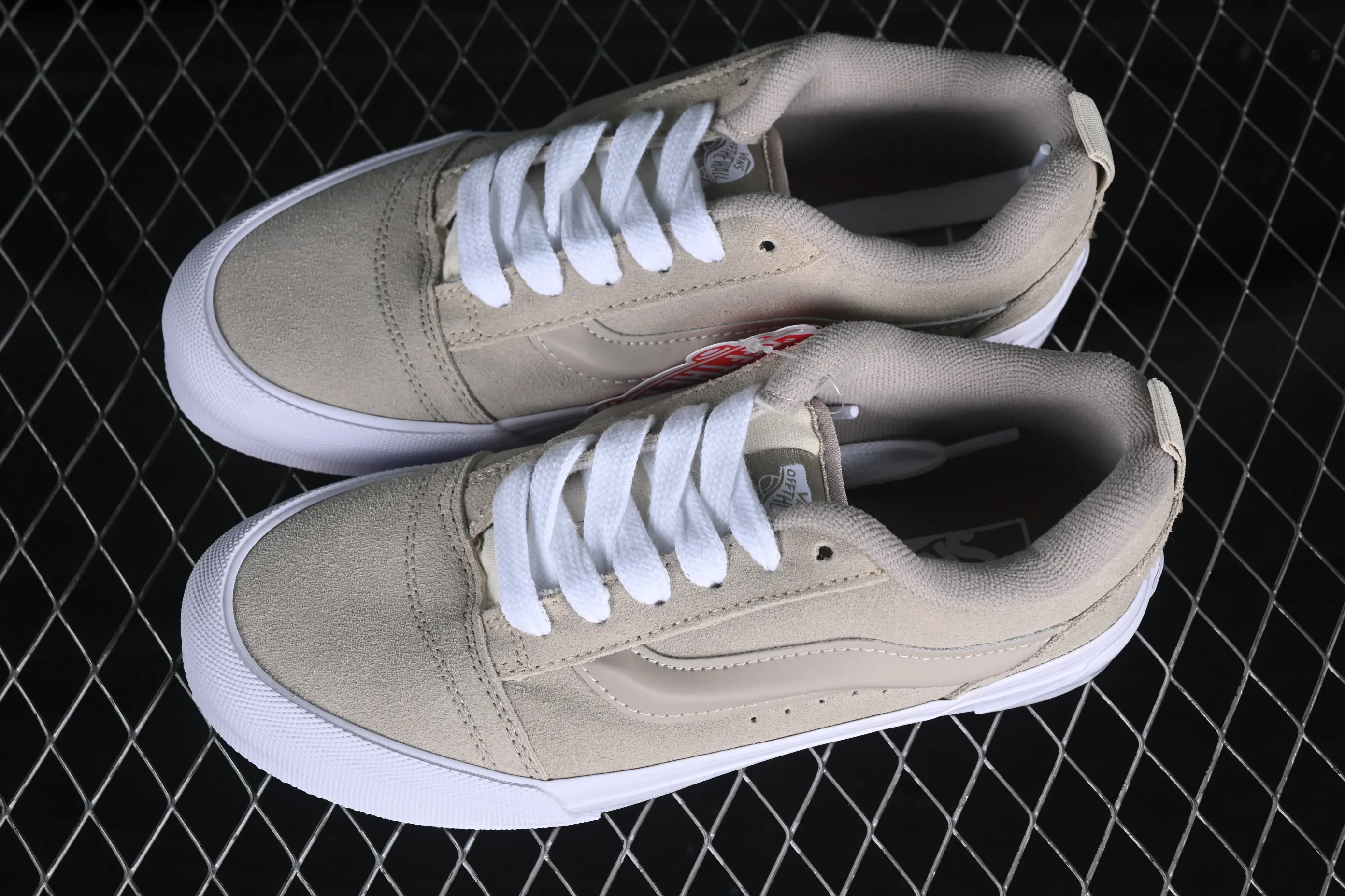 All categories Vans Vans series Vans Low Vans low-top Vans Knu Skool Vans low-top retro casual fat bread shoes VN000D220VW